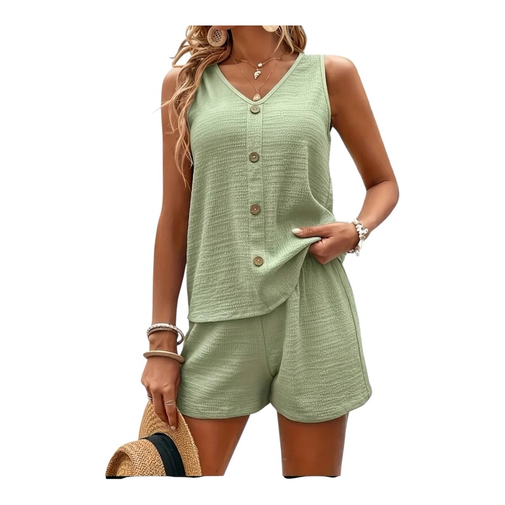 Sleeveless Green Button-Up Top and Shorts Set XL
